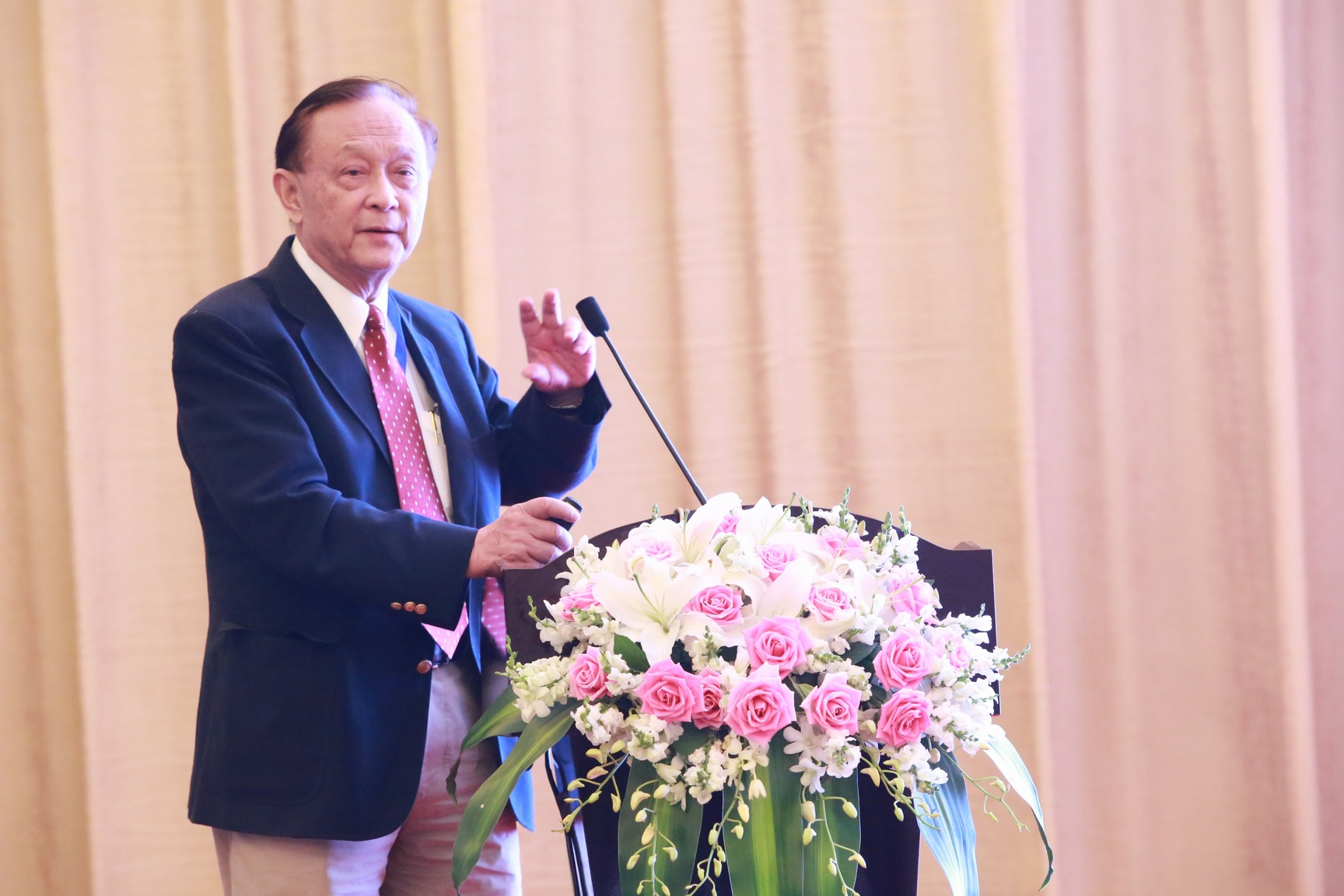 深切缅怀周国治院士:冶金学科的璀璨星辰与育人楷模-上海大学材料科学与工程学院